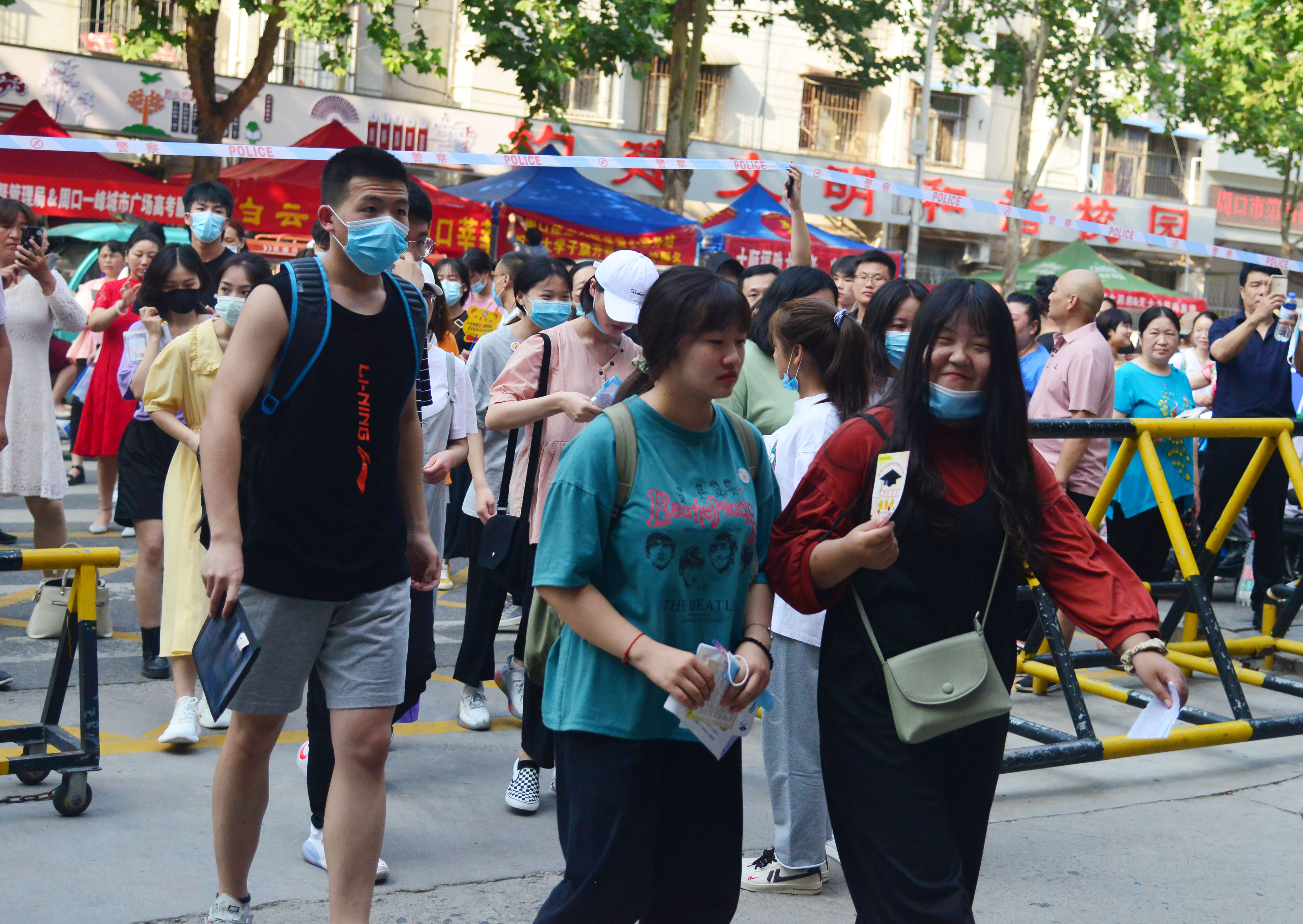 開(kāi)考！加油，后浪們！